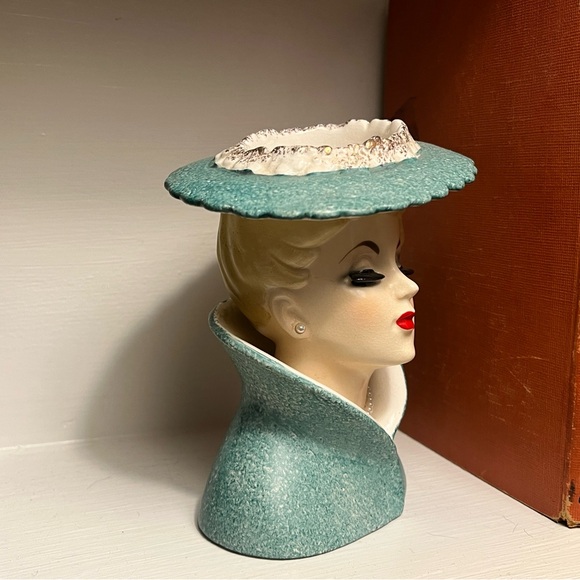 1959 Napco Lady Vase - Picture 5 of 6